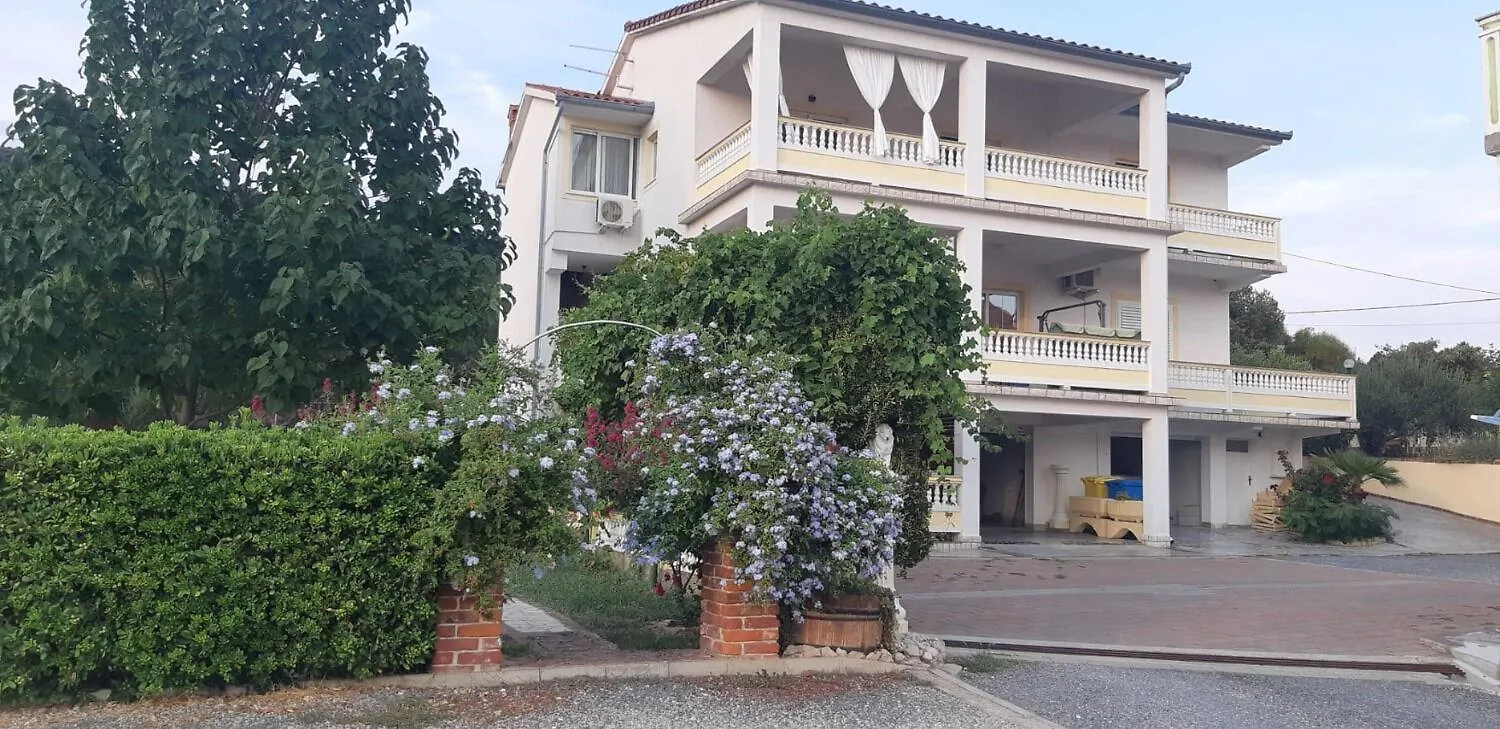 Apartments Robi- Swimming Pool And Beautiful Garden Kampor 0*,  Croatia