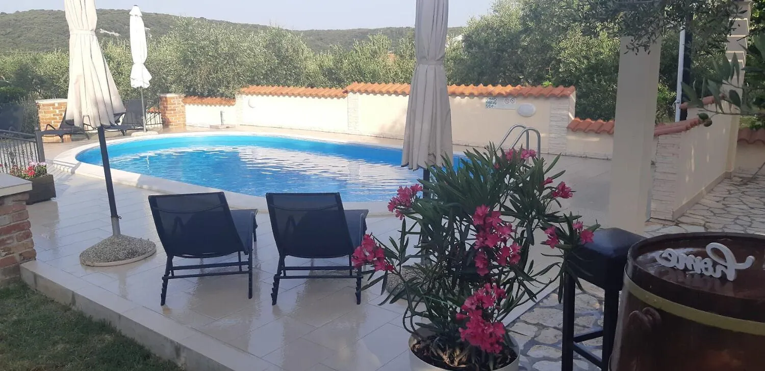 Apartments Robi- Swimming Pool And Beautiful Garden Kampor