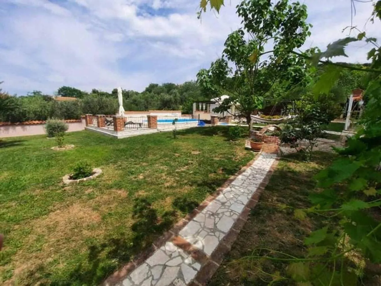 Apartments Robi- Swimming Pool And Beautiful Garden